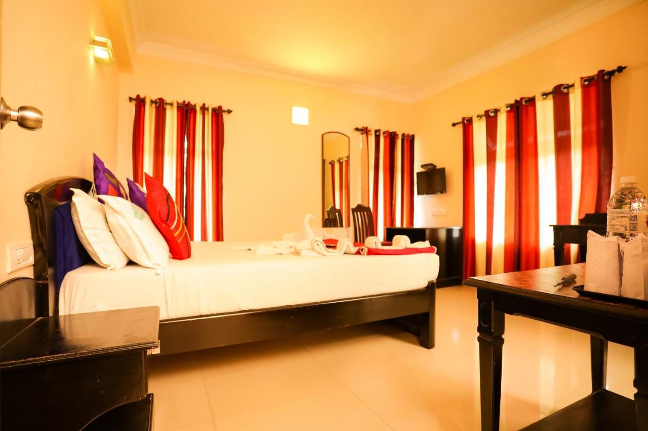 Hotel Emerald Inn Munnar Exterior photo