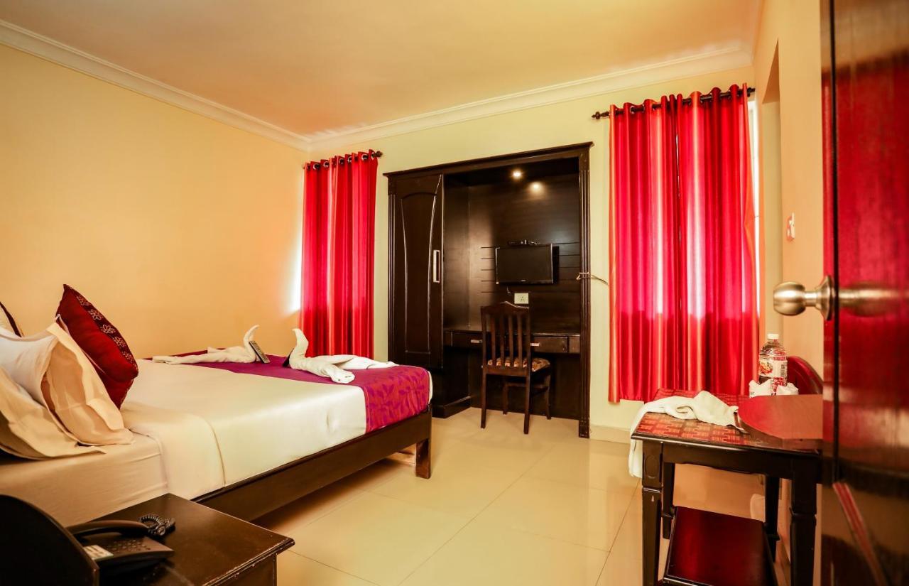 Hotel Emerald Inn Munnar Exterior photo