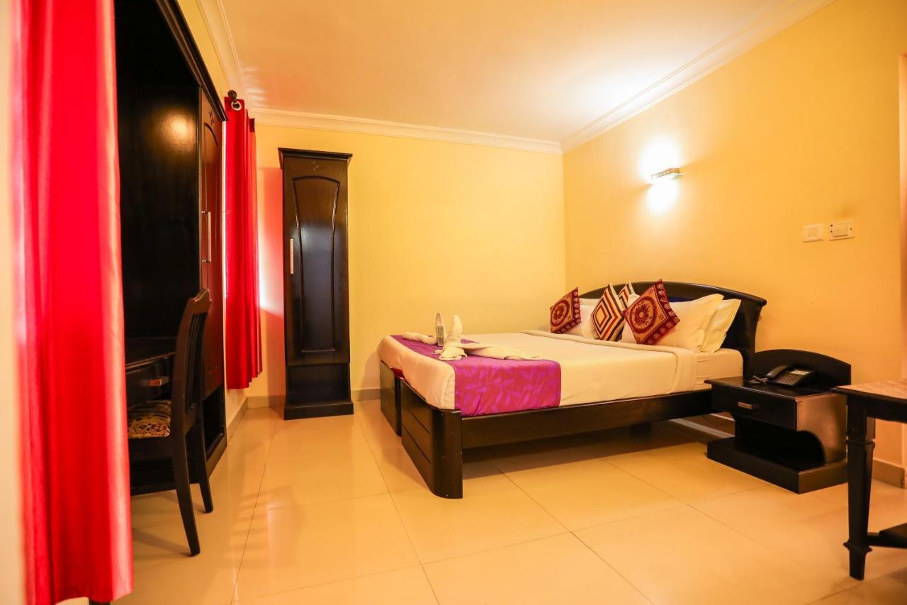 Hotel Emerald Inn Munnar Exterior photo